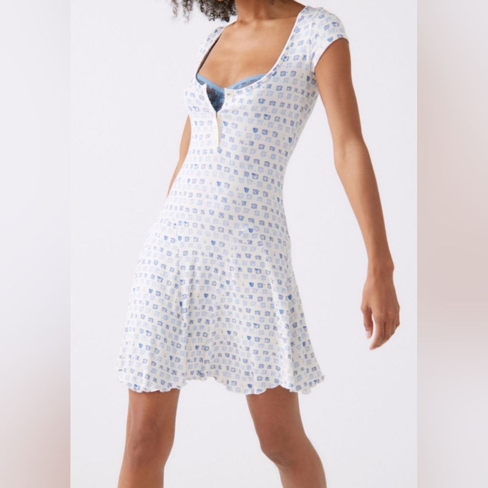 Urban Outfitters Blue and White Seashell Print Mini Dress, Size M